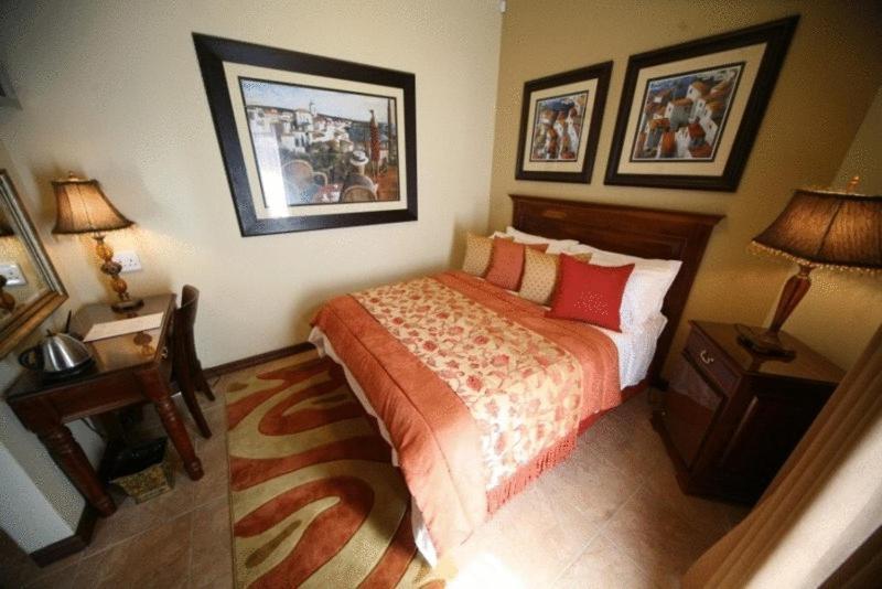 Le Cozmo Guesthouse Йоганнесбурґ Екстер'єр фото