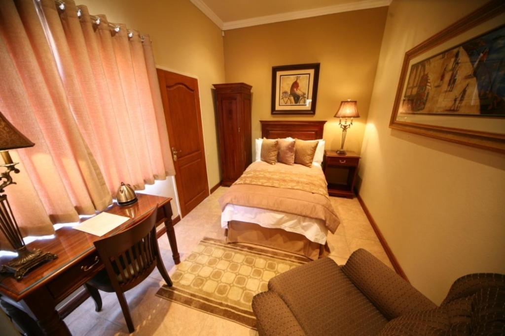 Le Cozmo Guesthouse Йоганнесбурґ Екстер'єр фото
